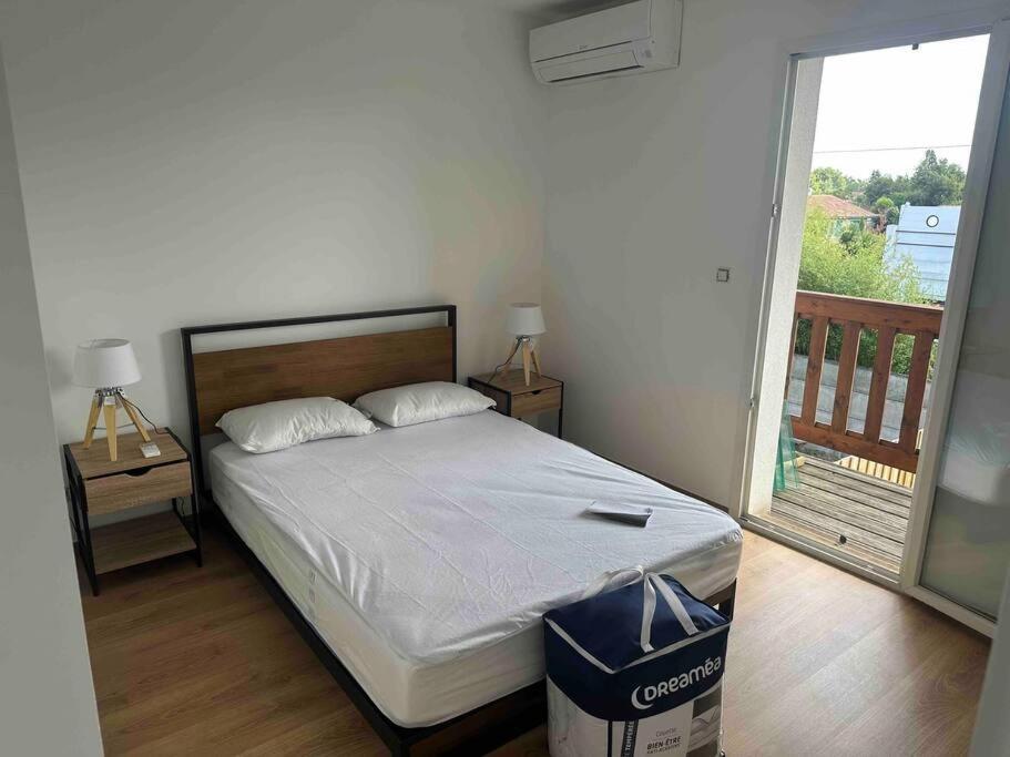 Holiday home Maison 100m2 4 Avec Piscine Jardin Paysage *
